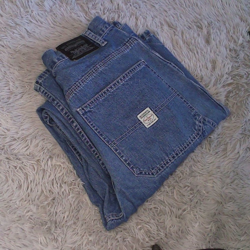 levis